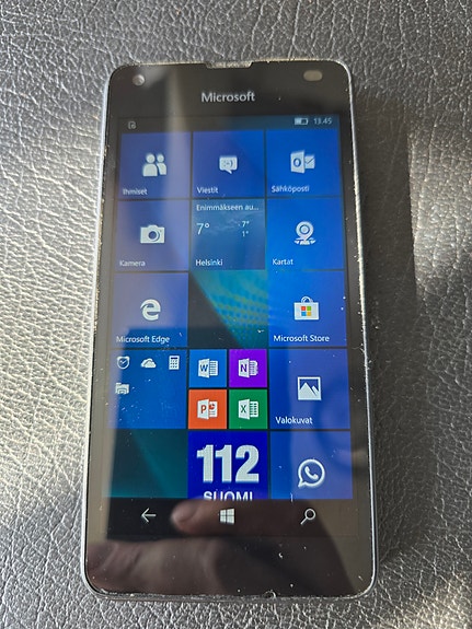 Microsoft Lumia 550 windows-puhelin