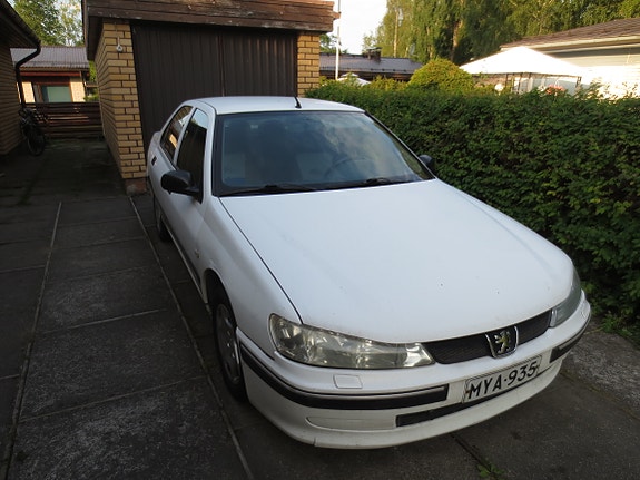 Peugeot 406 sedan valkoinen
