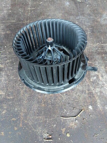 VW Passat 3c B6 VM.2005-2010 lämmityslaitteen puhallin