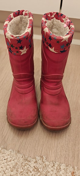 Viking lasten kumisaappaat koko 26 punainen unisex.Koko paketin hinta