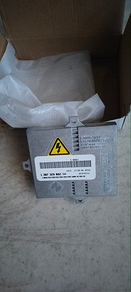Mercedes-Benz xenon ohjainlaite ajovaloon
