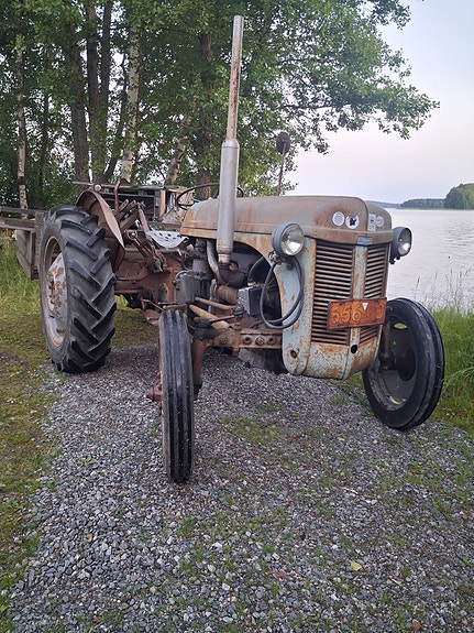 Myytävänä mf 20