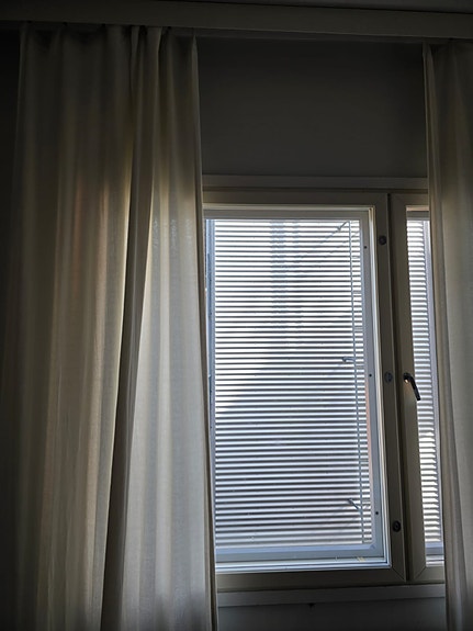 valkoiset verhot