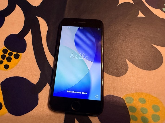 Apple iPhone SE (3 gen) älypuhelin 64 GB musta