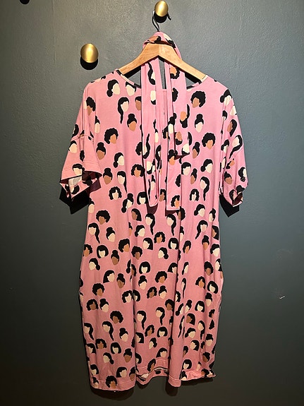 Yozen Heroines mekko taskuilla / dress with pockets  XXXL