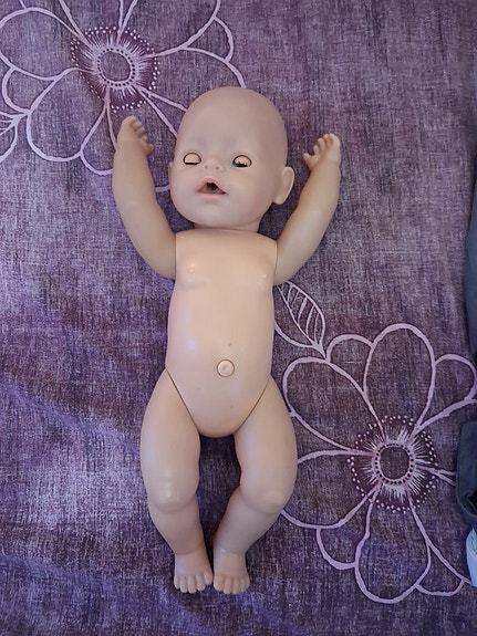 Baby born nukke