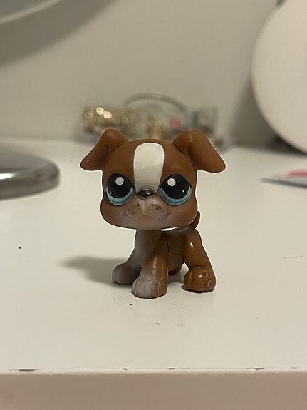 Littlest Pet Shop seisova koira #83