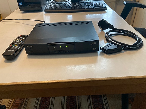 Topfield TF100C Black Edition digiboksi kaapeliin