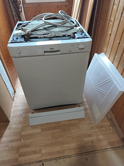 UPO astianpesukone tason alle, valkoinen