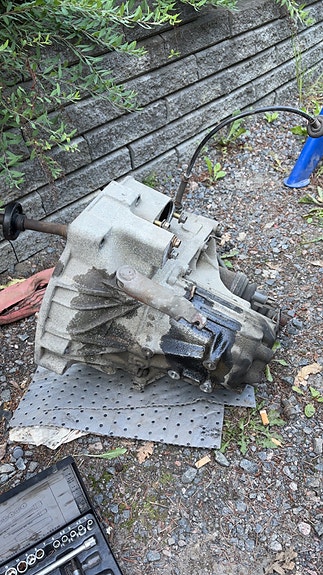 Nissan micra k11 vaihdelaatikko