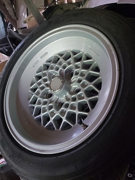 Porsche 924 944 951 varaosia