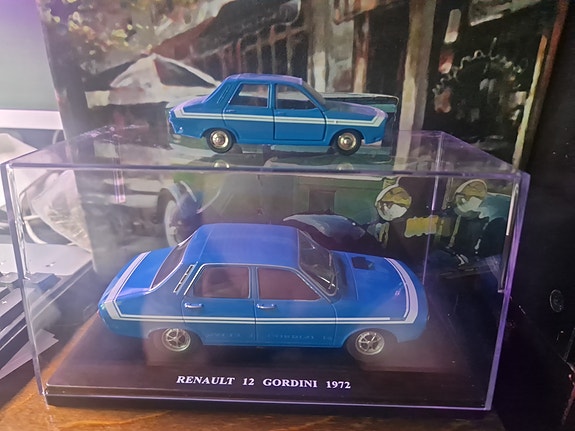 Renault 12 Gordini 1972 pienoismalli sininen