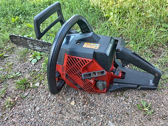 Jonsered 2041 moottorisaha