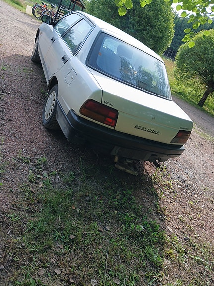 Daihatsu sedan apploace