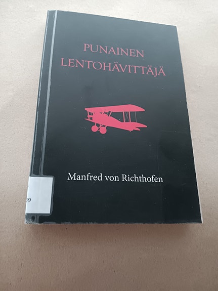 Punainen paroni kirja