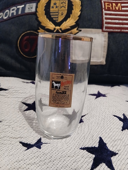 Vintage White Horse scotch whisky lasi