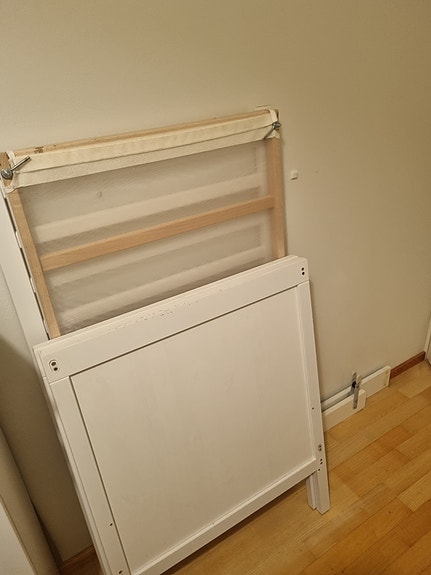 IKEA SUNDVIK pinnasänky + sivulaita, hyväkuntoinen