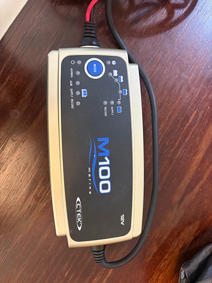 Ctek M100 akkulaturi veneeseen