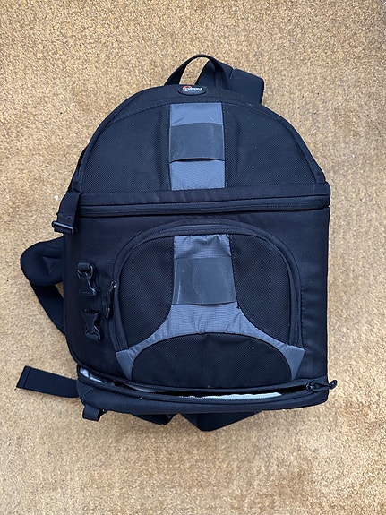 Lowepro kamerareppu musta