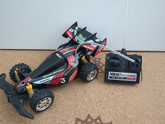 1990 Nikko "Black Stinger" 1/18 scale RC frame buggy