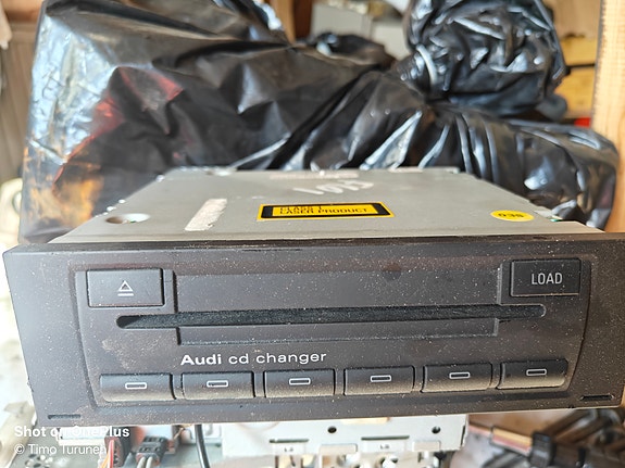 Aud A4 b6 CD-vaihtaja