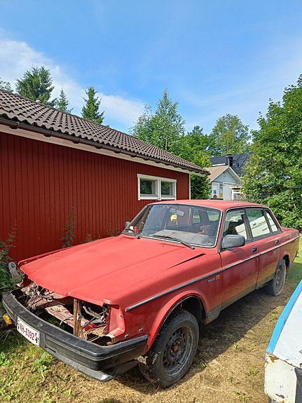Volvo 240 varaosina