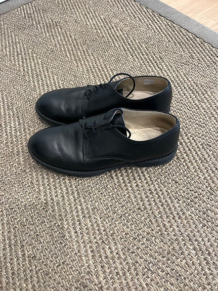 Poikien nahkaiset juhlakengät koko 35