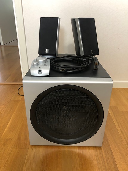 Logitech Z-2300 2.1 THX kaiutinjärjestelmä - legendaarinen 200W setti