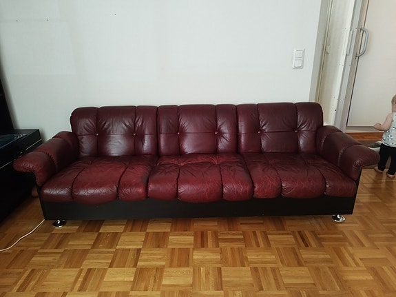 3 istuttava nahkasohva