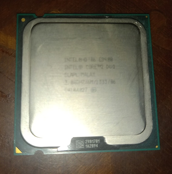 Intel E8400 prosessori