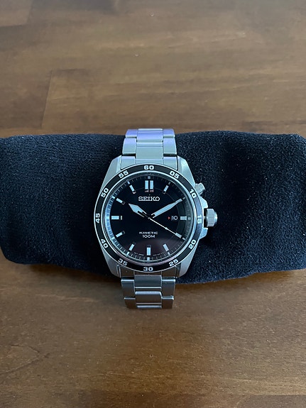 Seiko kinetic miesten rannekello teräsrannekkeella