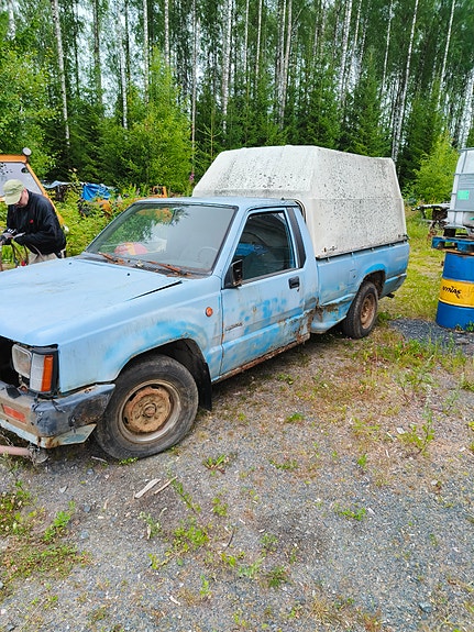 Mitsubishi L-200