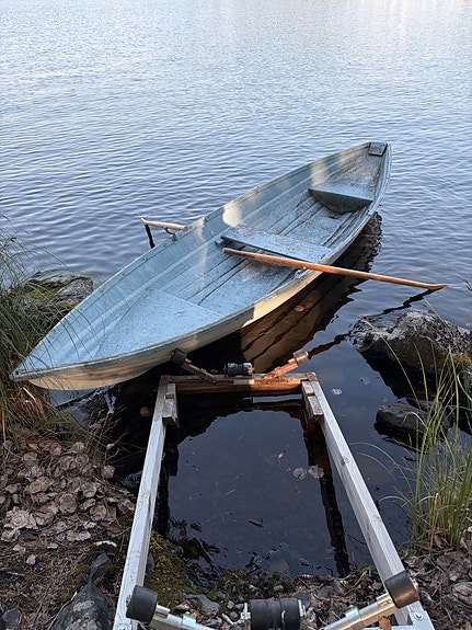 Soutevene + sähkömoottori + 100ah akku