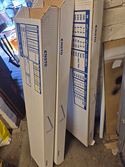 Ensto Lista 5.0 ja Taso 8 sähköpatterit 500W–800W