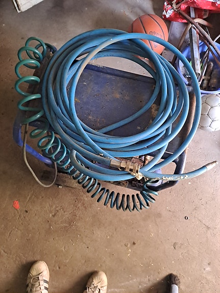 Mec-Air HP 2 paineilmakompressori letkuineen