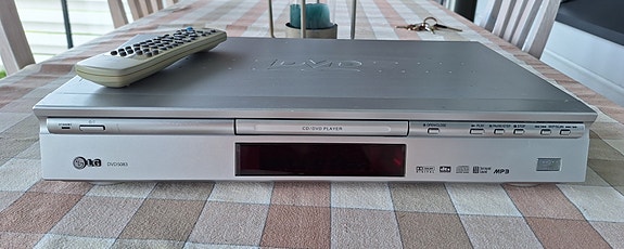 DVD-/CD-soitin