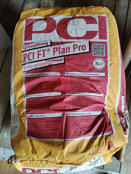 PCI lattiatasoite ja primeri