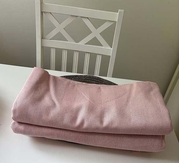 IKEA vaaleanpunaiset verhot