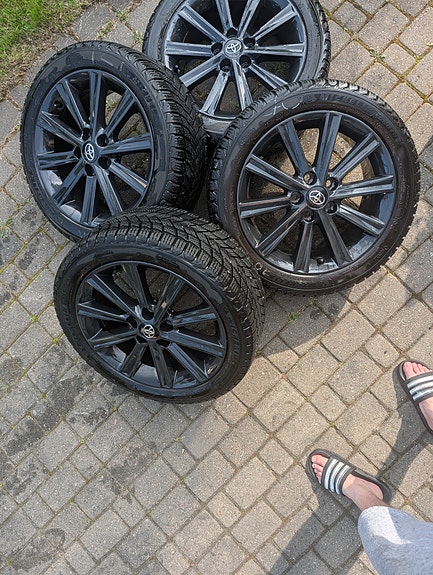 Harvinaiset ja alkuperäiset Toyota OEM 17" laatuvanteet – Sopivat  Lexukseen!