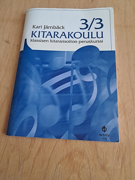 Kari Jämbäck: Kitarakoulu 3/3 klassisen kitaransoiton peruskurssi oppikirja