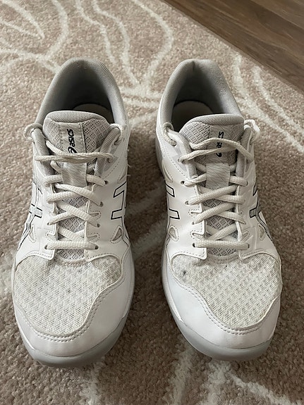 Asics sisäpelikengät
