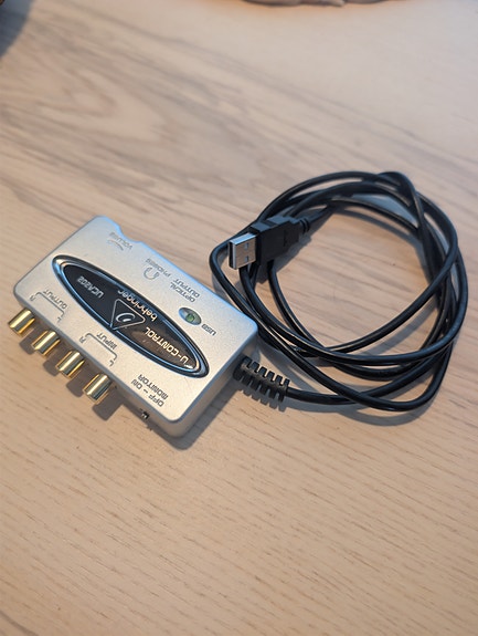 Behringer UCA202