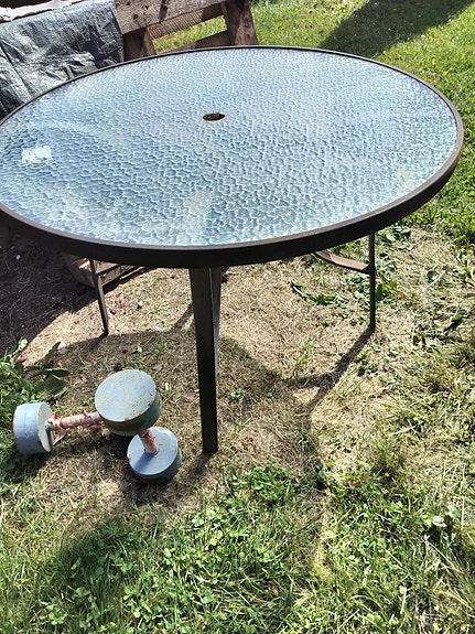 Pyöreä lasinen puutarhapöytä,retro ,102 cm halk.kork.70 cm