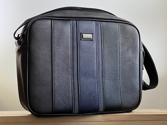 Ted Baker laukku