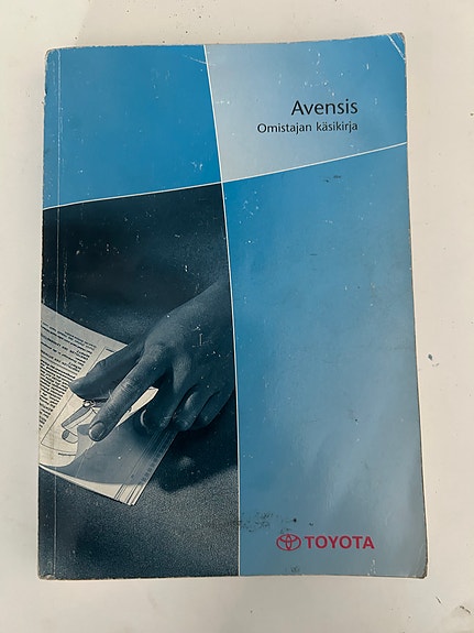 Toyota Avensis T25 käyttöohjekijra