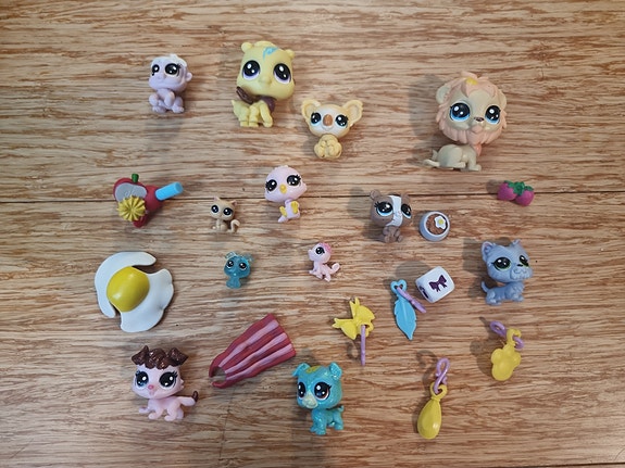 Littlest Pet Shop LPS figuurit ja tarvikkeet