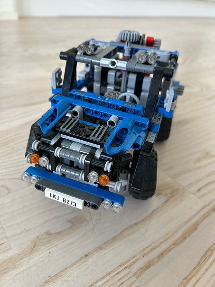 LEGO Technic kuorma-auto (8273)