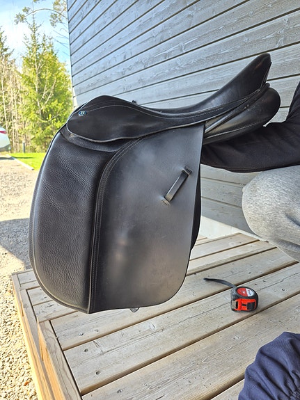 Cliff Barnsby Pony koulusatula 16" W
