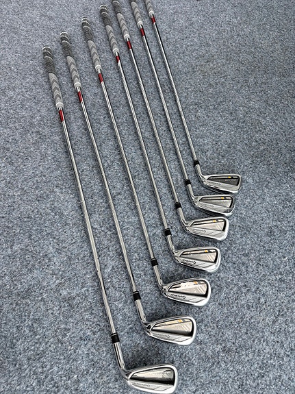 Taylormade rbz tour 4-pw