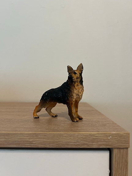 Schleich Saksanpaimenkoira -figuuri